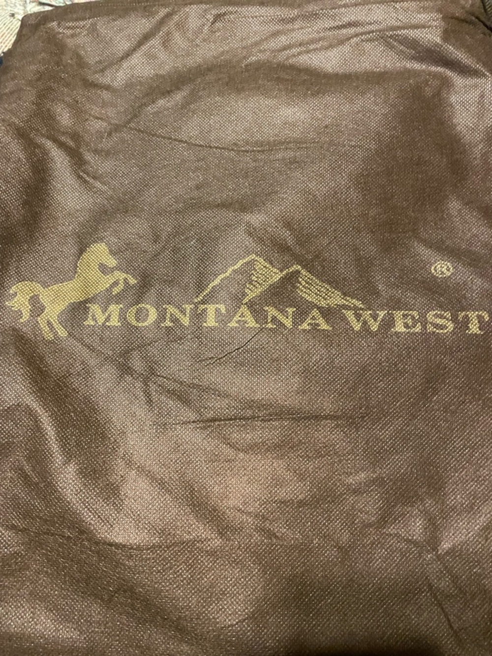 Montana West Olive and Tan Leather Tote with Concho Accent Concealed Carry - Picture 3 of 8